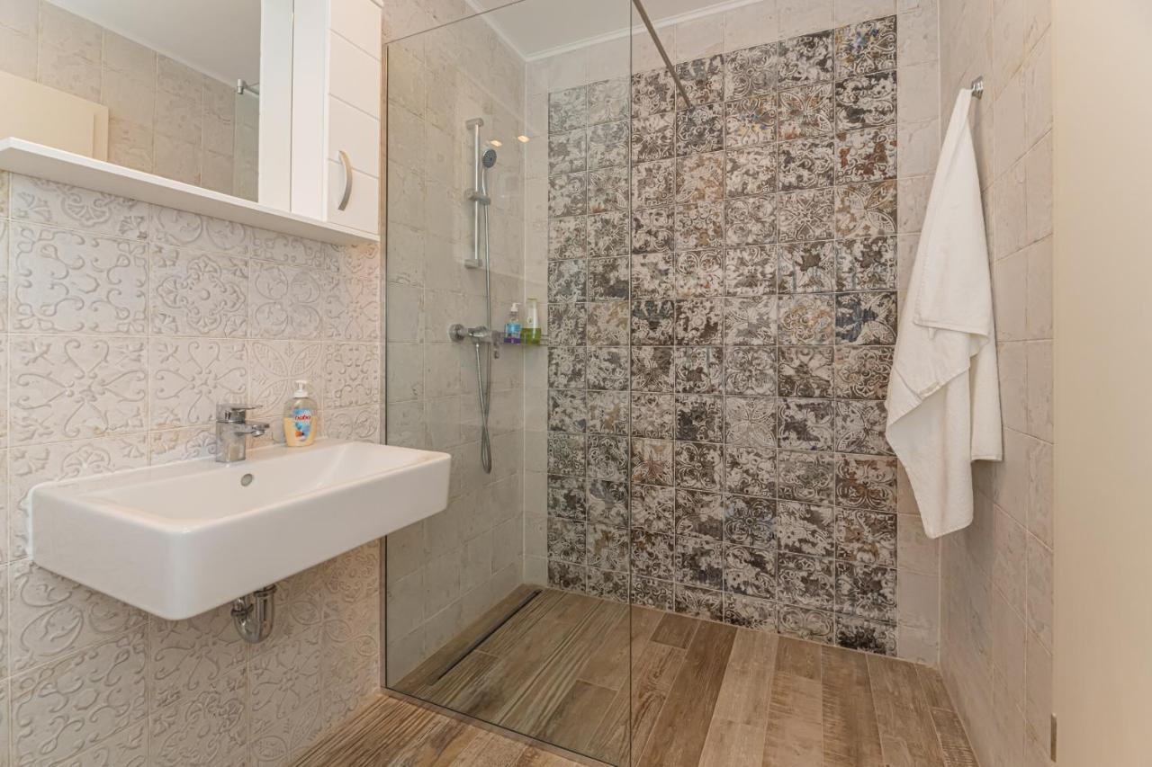 Coresi Modern Apartment براشوف المظهر الخارجي الصورة