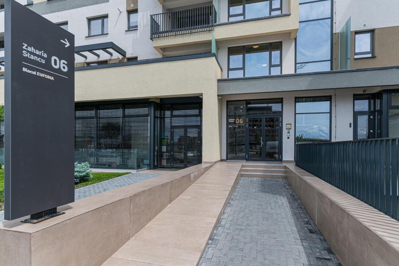 Coresi Modern Apartment براشوف المظهر الخارجي الصورة