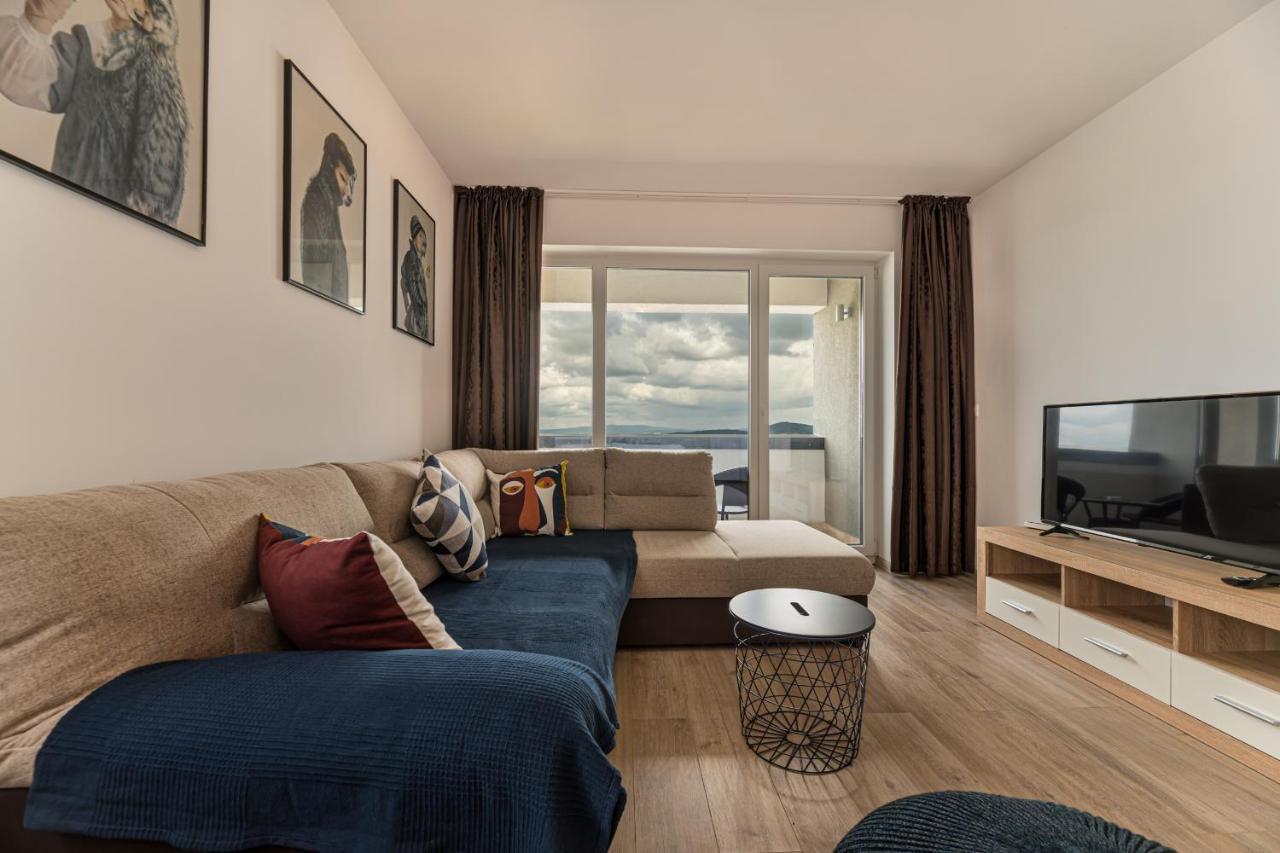 Coresi Modern Apartment براشوف المظهر الخارجي الصورة