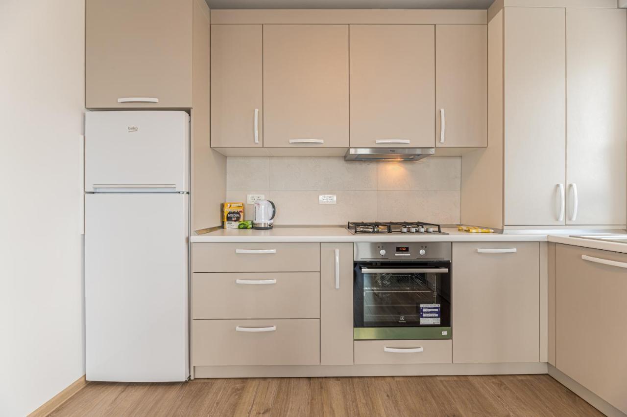 Coresi Modern Apartment براشوف المظهر الخارجي الصورة